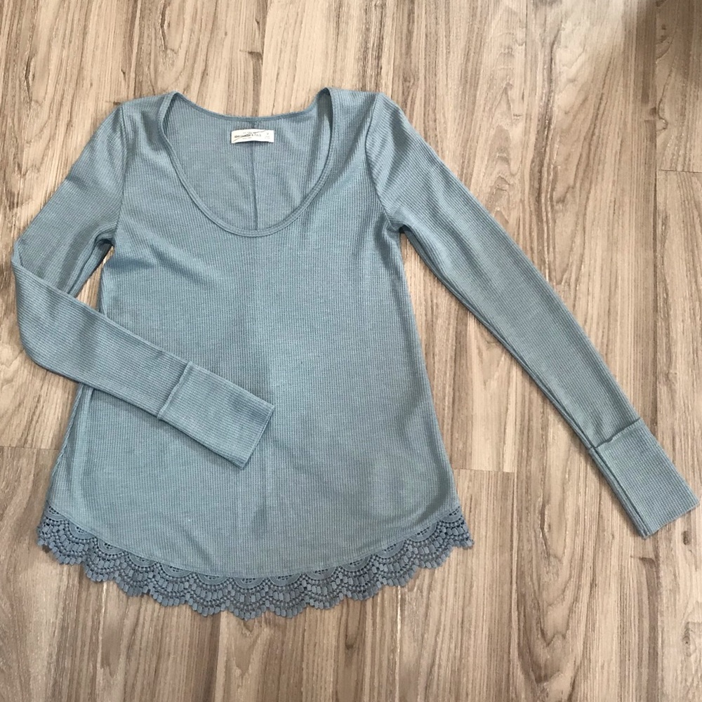 Beautiful Lace trimmed shirt!